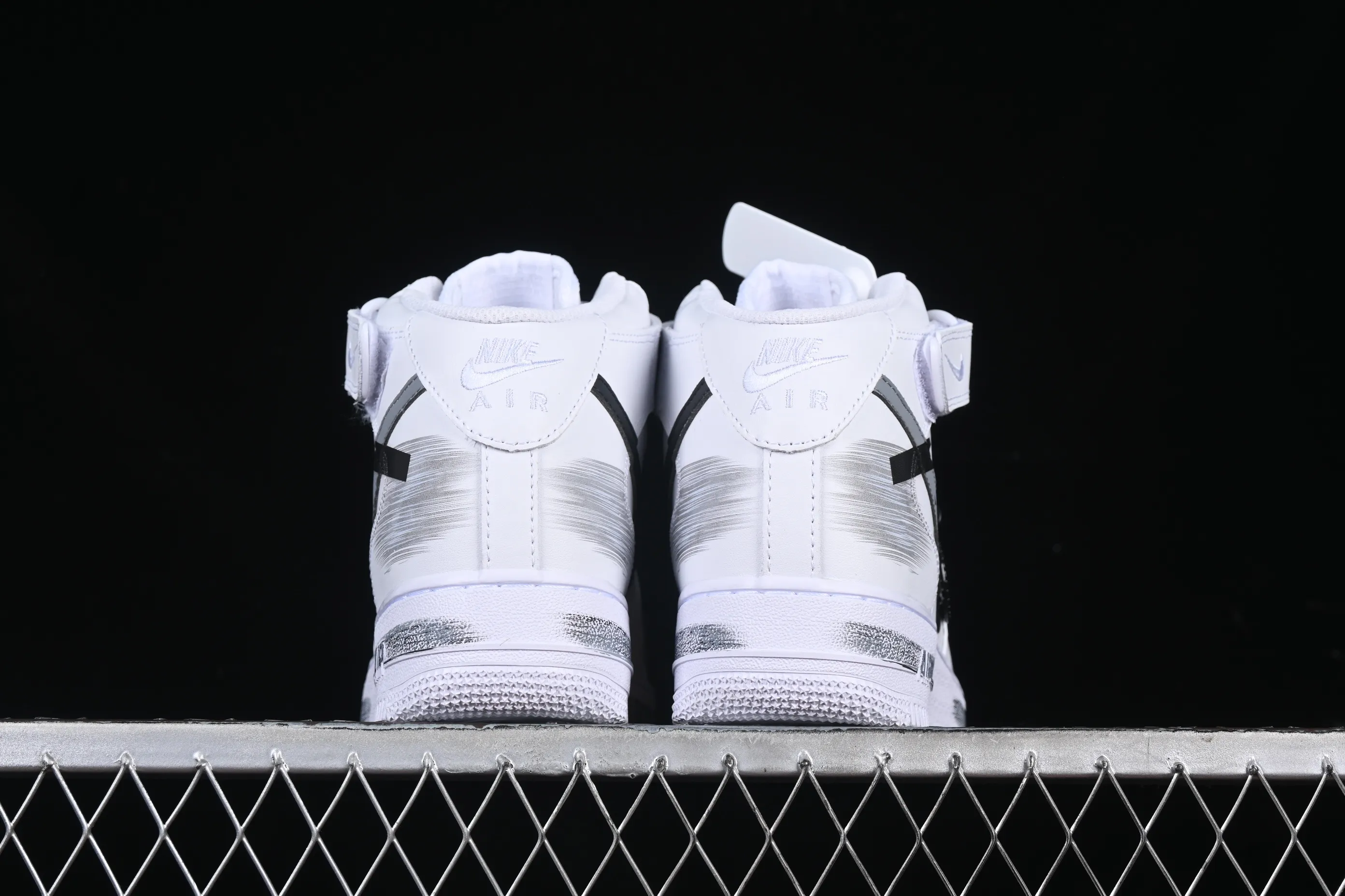 All Categories Nk Air Force 1 Air Force Series Nk Air Force 1 Mid Air Force Mid Nk Air Force 1'07 Mid Broken Hook Inkjet Painting Second Dimension Theme Air Force One Mid Casual Sneakers ZH0316-053